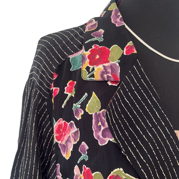 Vintage black floral striped blouse 6 - Picture 14 of 14
